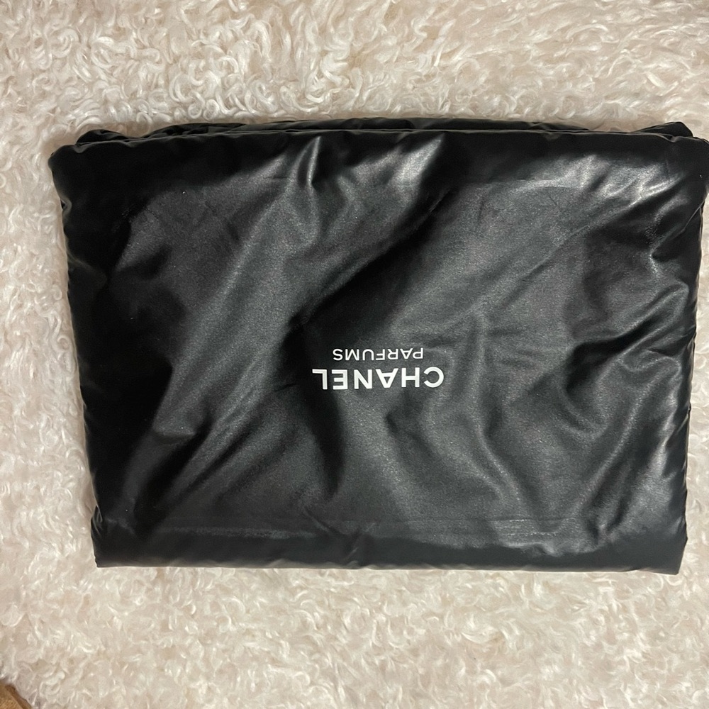 Chanel perfume travel zip Up tote. Makeup giveaway